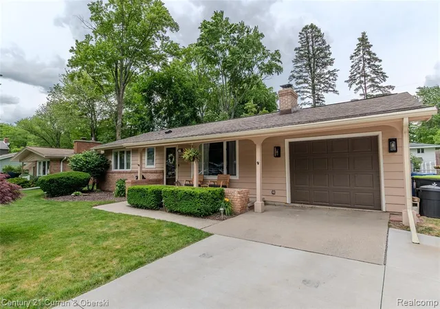 Homes for sale in Midland, MI | 3312 Fairlane St, Midland, MI 48642 | MLS# 61004673
