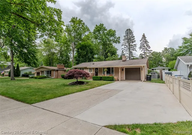 Homes for sale in Midland, MI | 3312 Fairlane St, Midland, MI 48642 | MLS# 61004673