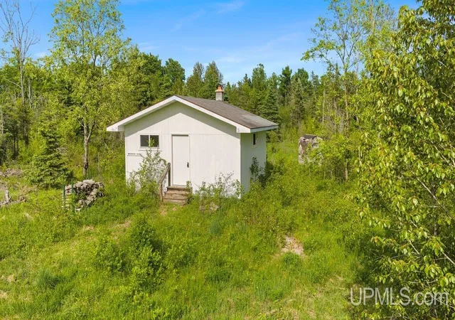 Homes for sale in Rapid River, MI | 8789 38th Rd, Rapid River, MI 49878 | MLS# 50210675