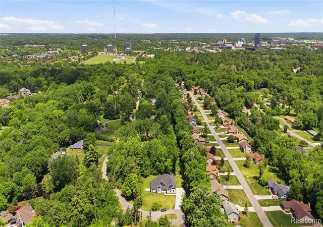 56th image of 25212 Edgemont Dr, Southfield, MI 48033 | MLS# 61006794