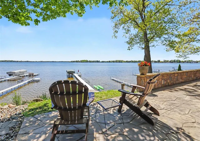 3rd image of 527 Crystal Beach Dr, Coldwater, MI 49036 | MLS# 70535323
