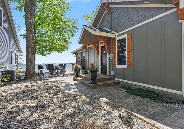 4th image of 527 Crystal Beach Dr, Coldwater, MI 49036 | MLS# 70535323