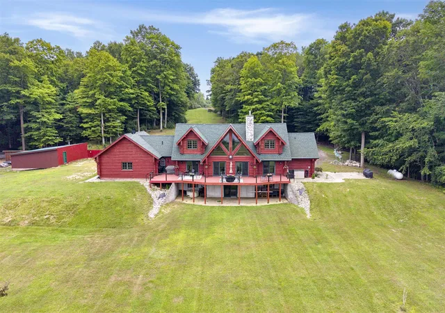 Photo 1 of Single family home for sale at 302 E Kott Rd, Manistee, MI 49660 | MLS# 70552756 | Listing updated on 2026-08-26