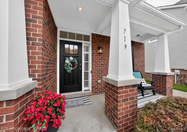 Photo 3 of Sale Pending at 719 Hickory St, Milford, MI 48381 1606 | MLS# 61023894 | Listing updated on 2026-09-13