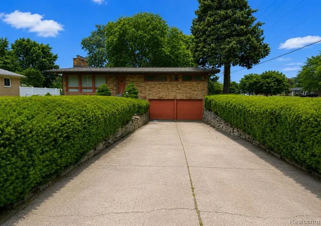 Photo 3 of Single family home for sale at 25887 Curie Ave, Warren, MI 48091 3831 | MLS# 61000134 | Listing updated on 2026-09-13