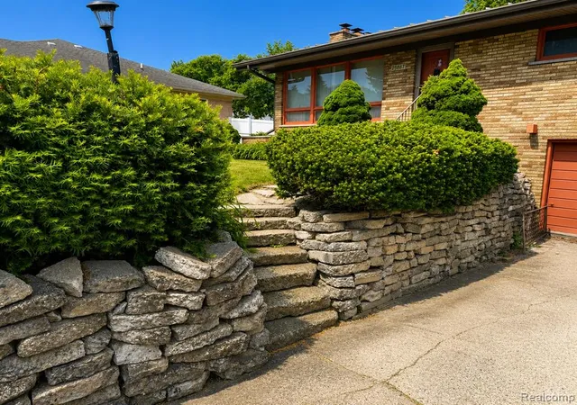 Photo 3 of Single family home for sale at 25887 Curie Ave, Warren, MI 48091 3831 | MLS# 61000134 | Listing updated on 2026-09-13