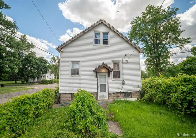 Homes for sale in Highland Park, MI | 702 Fernhill St, Highland Park, MI 48203 | MLS# 61007019