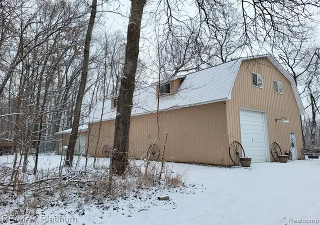 image of 4845 Hawthorne Dr, Howell, MI 48843 | MLS# 61009486
