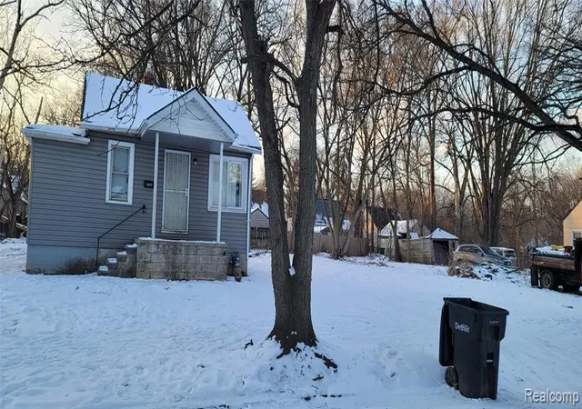 3rd image of 15481 Patton St, Detroit, MI 48223 1622 | MLS# 60965264
