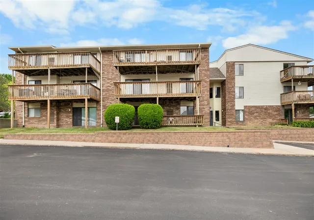 Homes for sale in Walled Lake, MI | 875 S Pontiac Trl #207, Walled Lake, MI 48390 | MLS# 70537774
