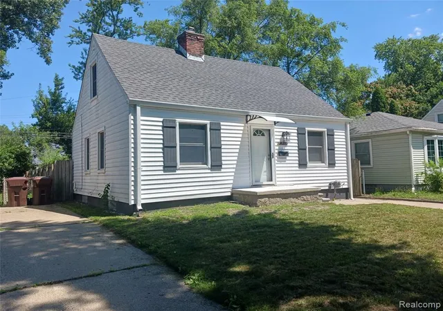 Photo 3 of Sale Pending at 34290 Richard St, Wayne, MI 48184 | MLS# 61009411 | Listing updated on 2026-08-20