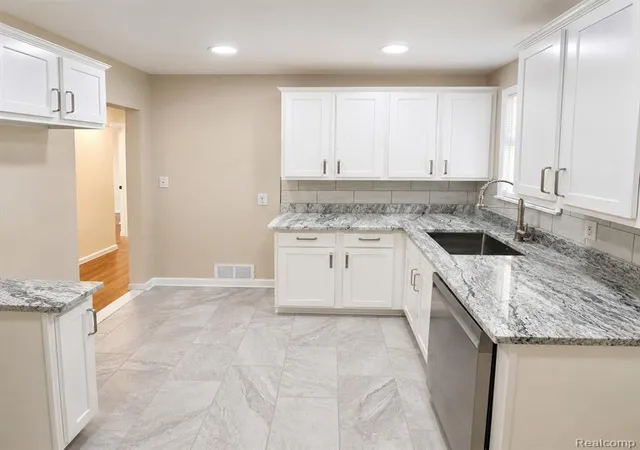 Photo 5 of Sale Pending at 34290 Richard St, Wayne, MI 48184 | MLS# 61009411 | Listing updated on 2026-08-20