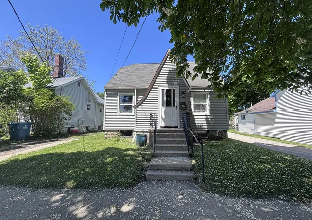 1st image of 286 3rd St, Manistee, MI 49660 | MLS# 70538142