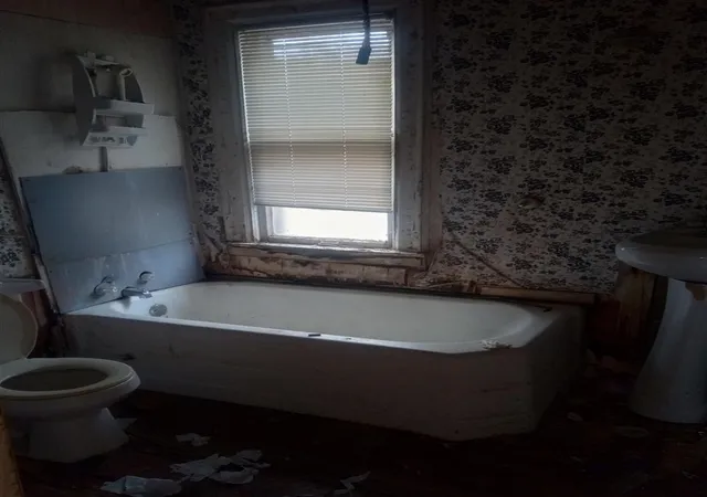 5th image of 3771 24th, Detroit, MI 48208 | MLS# 70458339