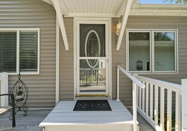 Homes for sale in Fort Gratiot, MI | 3850 State Rd, Fort Gratiot, MI 48059 | MLS# 61007996