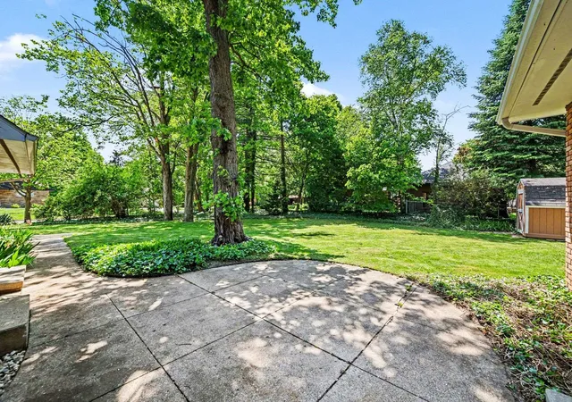 3rd image of 5609 Evergreen St, Midland, MI 48642 | MLS# 50209400