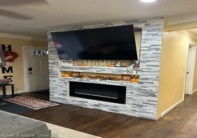 Photo 2 of Sale Pending at 22931 Champaign St, Taylor, MI 48180 | MLS# 60353585 | Listing updated on 2025-06-20