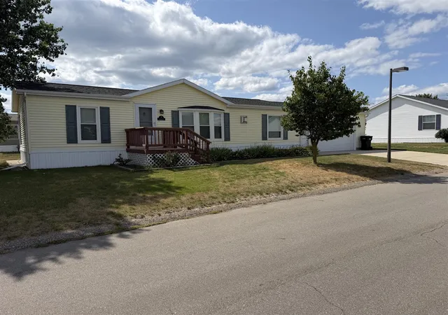 2nd image of 13621 Ladyslipper Ln, Cedar Springs, MI 49319 | MLS# 70547903