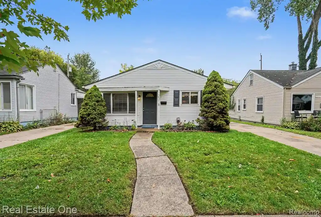 Photo 1 of Single family home for sale at 2318 Barrett Ave, Royal Oak, MI 48067 | MLS# 61038651 | Listing updated on 2026-10-16