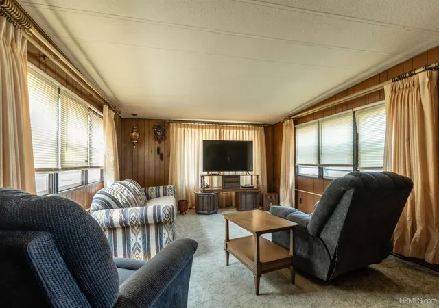 Photo 2 of Single family home for sale at 352 E 2nd Street, Caspian, MI 49915 | MLS# 50215553 | Listing updated on 2026-09-03