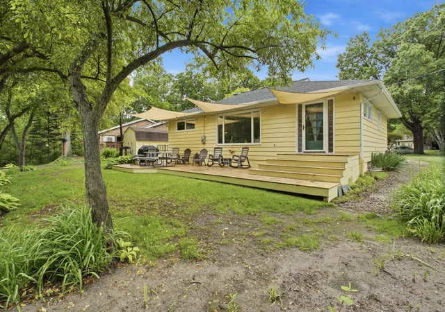 Homes for sale in Port Huron, MI | 728 Lakeview Dr, Port Huron, MI 48060 | MLS# 50214039