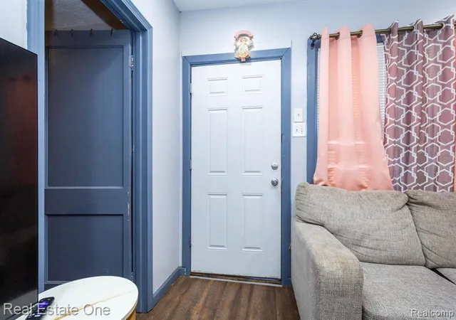 5th image of 7801 Dayton St, Detroit, MI 48210 | MLS# 61022574