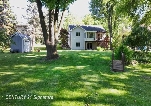 Homes for sale in Flushing, MI | 217 Dutch Mill Dr, Flushing, MI 48433 | MLS# 50213178