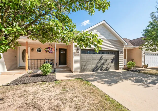 1st image of 816 Tioga Park Dr, Big Rapids, MI 49307 | MLS# 70549514