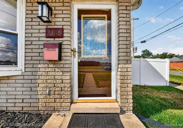 Photo 2 of Single family home for sale at 32118 Block St, Garden City, MI 48135 1503 | MLS# 61025521 | Listing updated on 2026-09-12