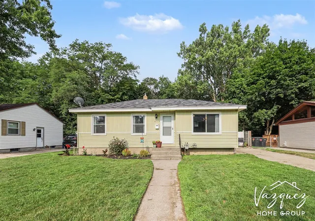 Photo 3 of Sale Pending at 4113 Heron Ave, Wyoming, MI 49509 | MLS# 70552203 | Listing updated on 2026-08-25