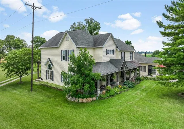 3rd image of 12351 Mulberry Rd, Ottawa Lake, MI 49267 | MLS# 70548128