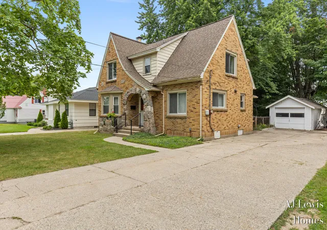 Photo 1 of Single family home for sale at 653 3 Mile Rd, Grand Rapids, MI 49505 | MLS# 70550518 | Listing updated on 2026-08-23