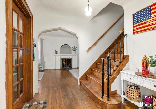 Photo 3 of Single family home for sale at 653 3 Mile Rd, Grand Rapids, MI 49505 | MLS# 70550518 | Listing updated on 2026-08-23