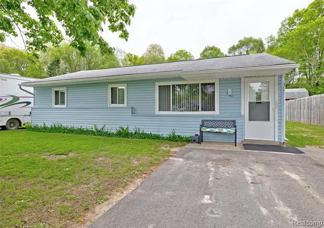 4th image of 1601 Michael St, Ortonville, MI 48462 | MLS# 60995633