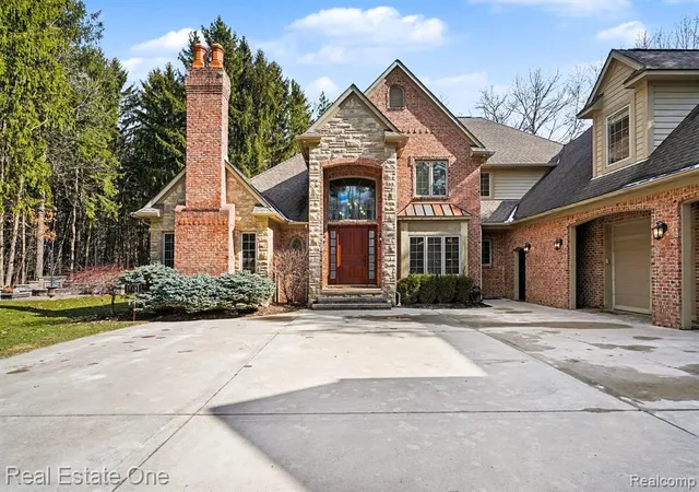 4th image of 12901 Sleigh Trl, Milford, MI 48380 | MLS# 60974793