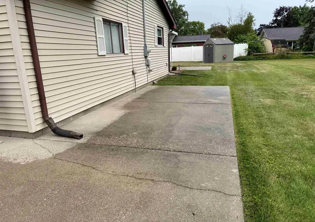 image of 3599 Seville Ln, Saginaw, MI 48604 | MLS# 50218167