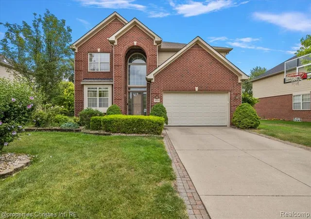 Photo 5 of Single family home for sale at 24354 Amanda Ln, Novi, MI 48375 | MLS# 61022855 | Listing updated on 2026-09-05