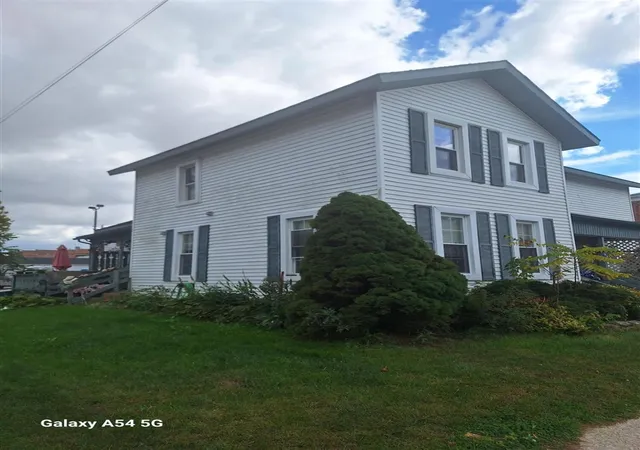 Listing Photo 4 - Condo for sale in building located at 108 Burton St, Clinton, MI 49236