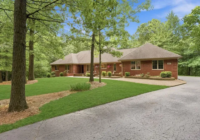 3rd image of 3867 Nutcracker Ct, Oxford, MI 48370 | MLS# 50214538