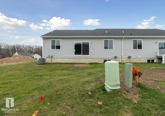 Homes for sale in Lapeer, MI | 1437 Luxington Dr, Lapeer, MI 48446 | MLS# 50200858