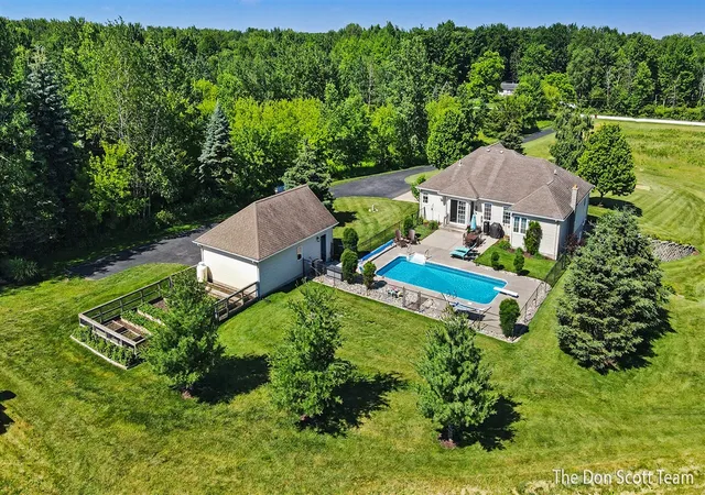 3rd image of 23110 32Nd Ave, Conklin, MI 49403 | MLS# 70540949