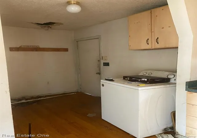 Photo 5 of Single family home for sale at 3565 Niagara St, Wayne, MI 48184 | MLS# 61019288 | Listing updated on 2026-08-29