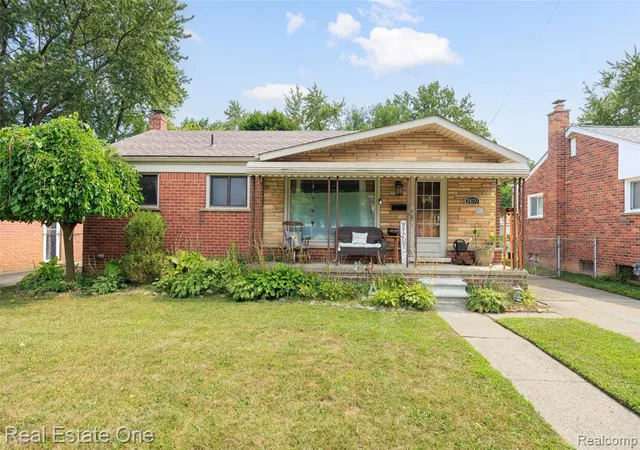 1st image of 28711 Kathryn St, Garden City, MI 48135 | MLS# 61018911