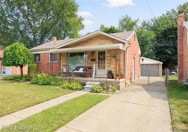 3rd image of 28711 Kathryn St, Garden City, MI 48135 | MLS# 61018911
