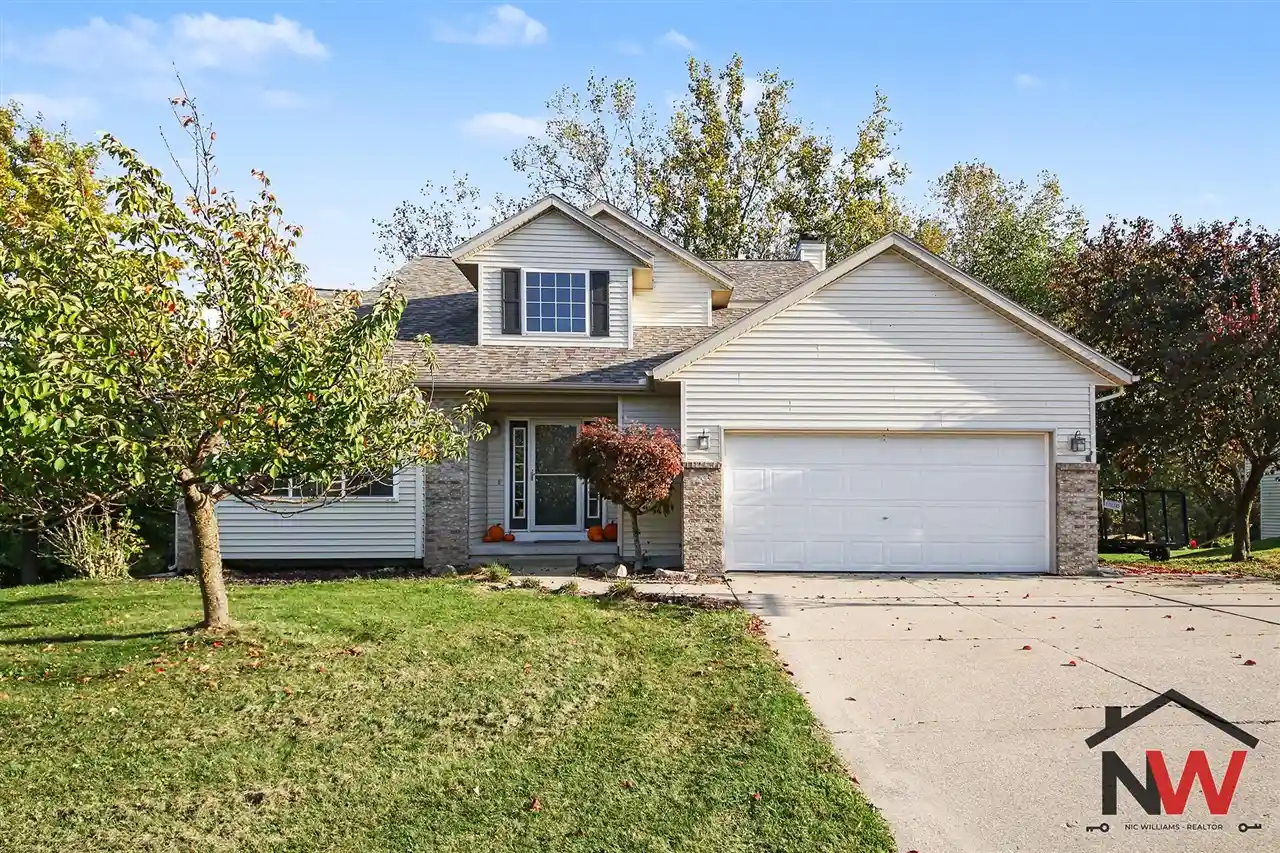 Photo 1 of Single family home for sale at 232 Glendale Dr, Rockford, MI 49341 | MLS# 70564222 | Listing updated on 2026-10-20