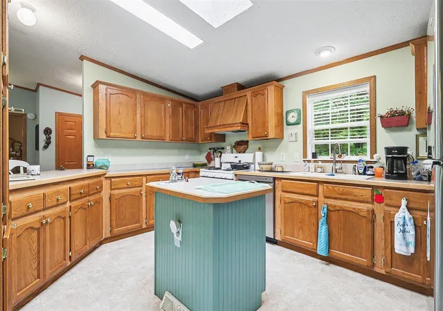 Homes for sale in Grand Haven, MI | 12399 Katherine Ct, Grand Haven, MI 49417 | MLS# 70537939