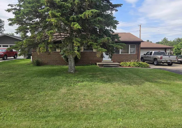 Homes for sale in Shelby Township, MI | 5721 Patricia Ave, Shelby Township, MI 48317 | MLS# 50214161