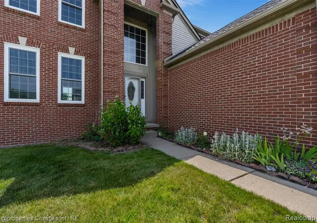 5th image of 9670 Wexford Dr, Ypsilanti, MI 48198 | MLS# 61009559