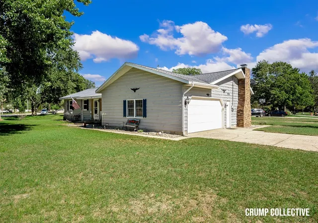 Photo 4 of Sale Pending at 5010 Dorset Ln, Norton Shores, MI 49441 | MLS# 70555423 | Listing updated on 2026-09-16