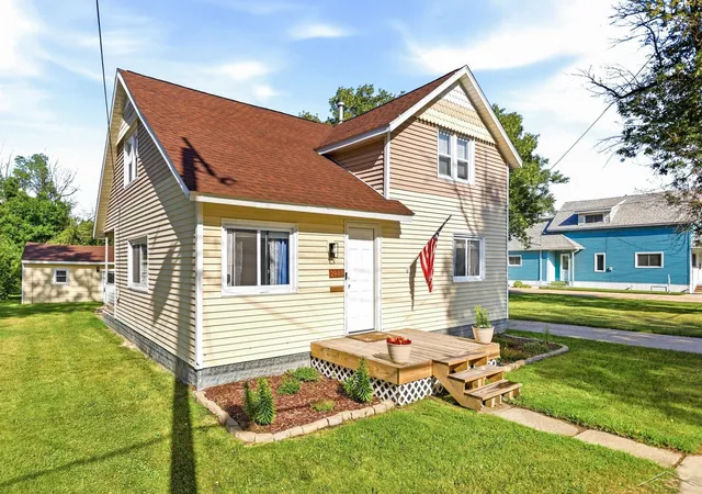 3rd image of 2989 Harrison St, Saginaw, MI 48604 | MLS# 50219000
